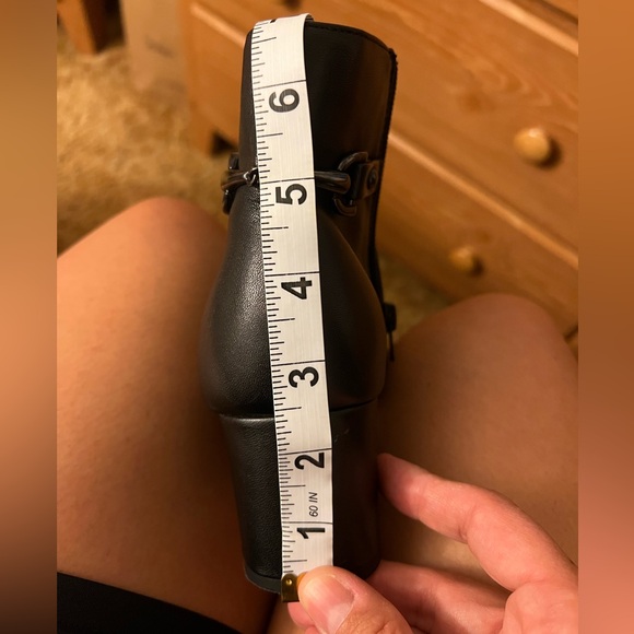 Bandolino Black Boots - Picture 6 of 7